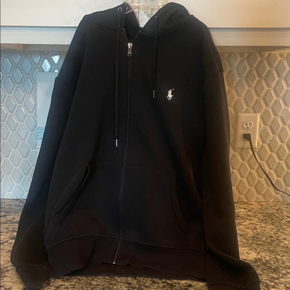 POLO RAULPH LAUREN.         MENS SIZE MEDIUM. Brand new. Zip-Up Hoodie with Logo